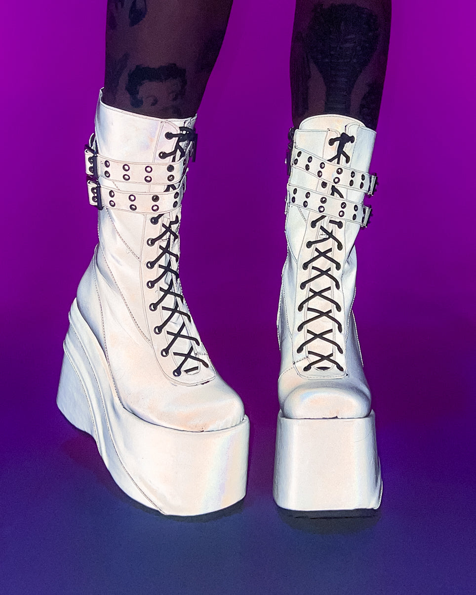 Astro valley clearance platform boots