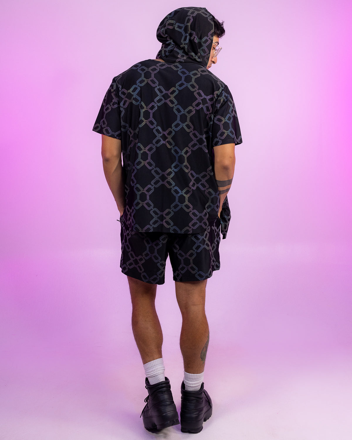 VibeWire Chains Hood & Shorts Set