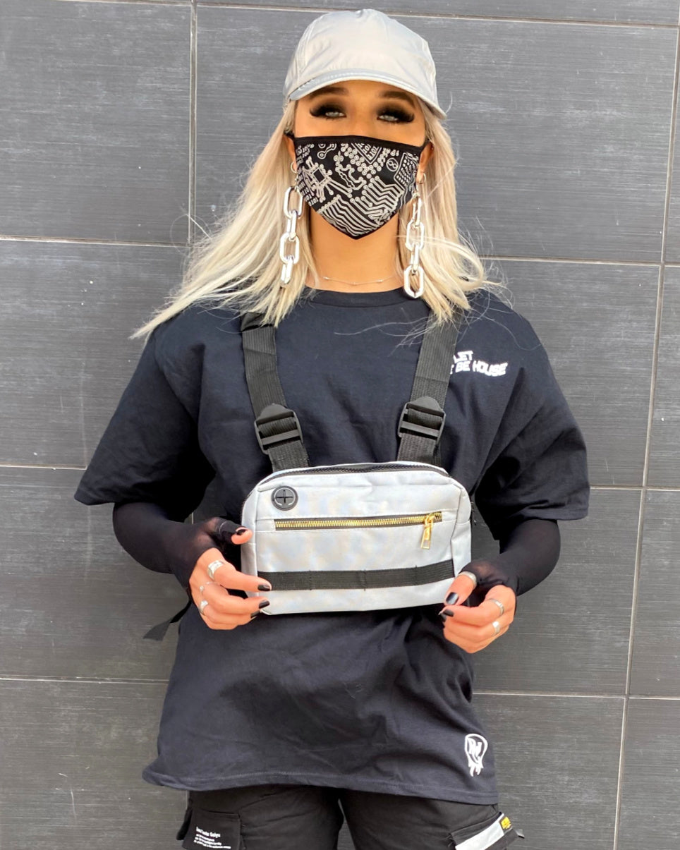 Front best sale waist bag