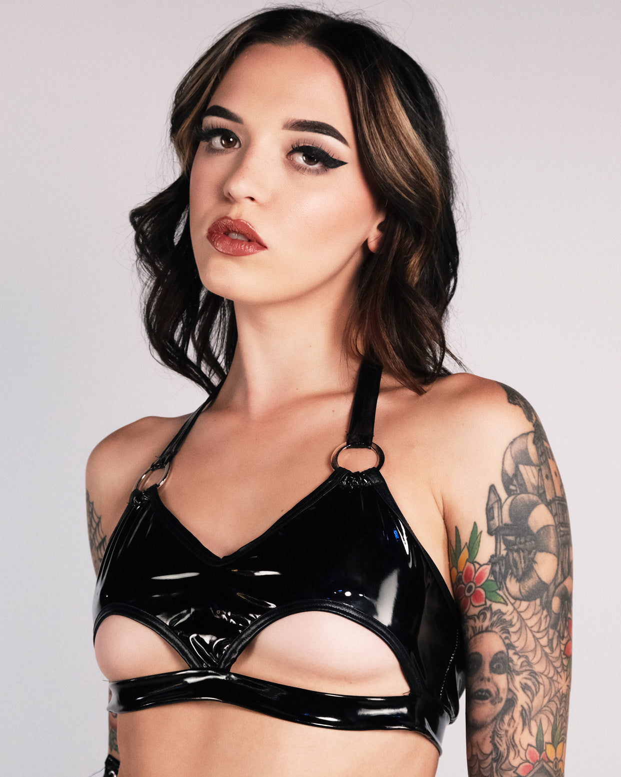 Oyolan Womens Latex Bralette Underboob Crop Tops Wet Look PVC Leather  Halter Neck Sleeveless T-Shirts : : Clothing, Shoes & Accessories