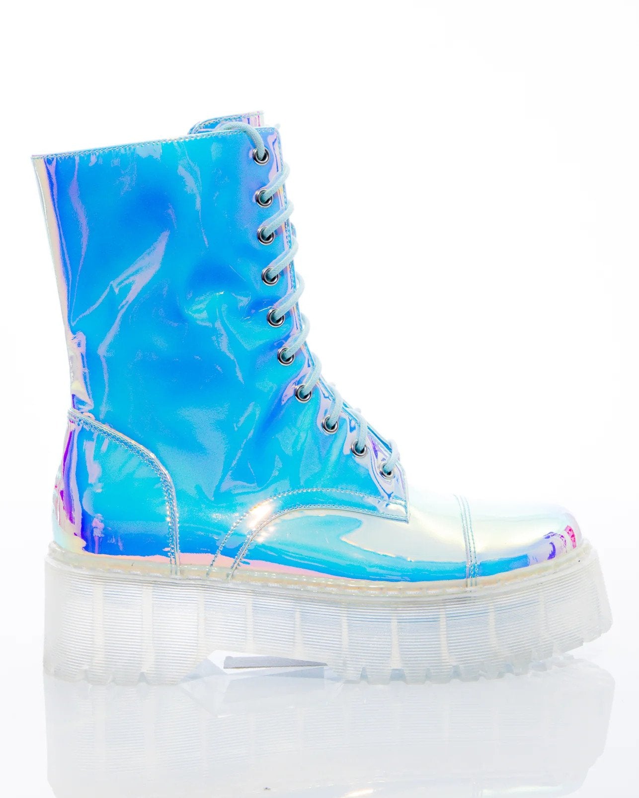 Chiller holographic platform outlet boots